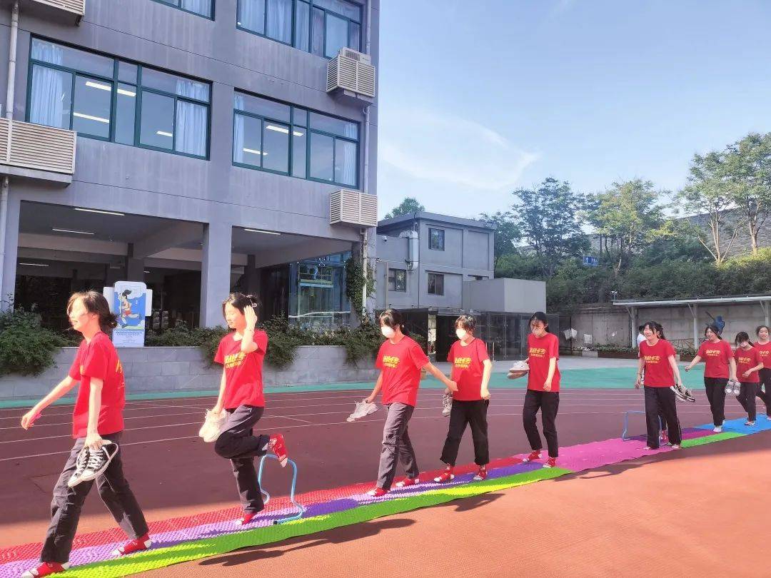 爱游戏平台官方网站 - 排球杯赛,云贵玄武队与岭南闪电队大胜,阵地战处理得当!韧性比赛的样板