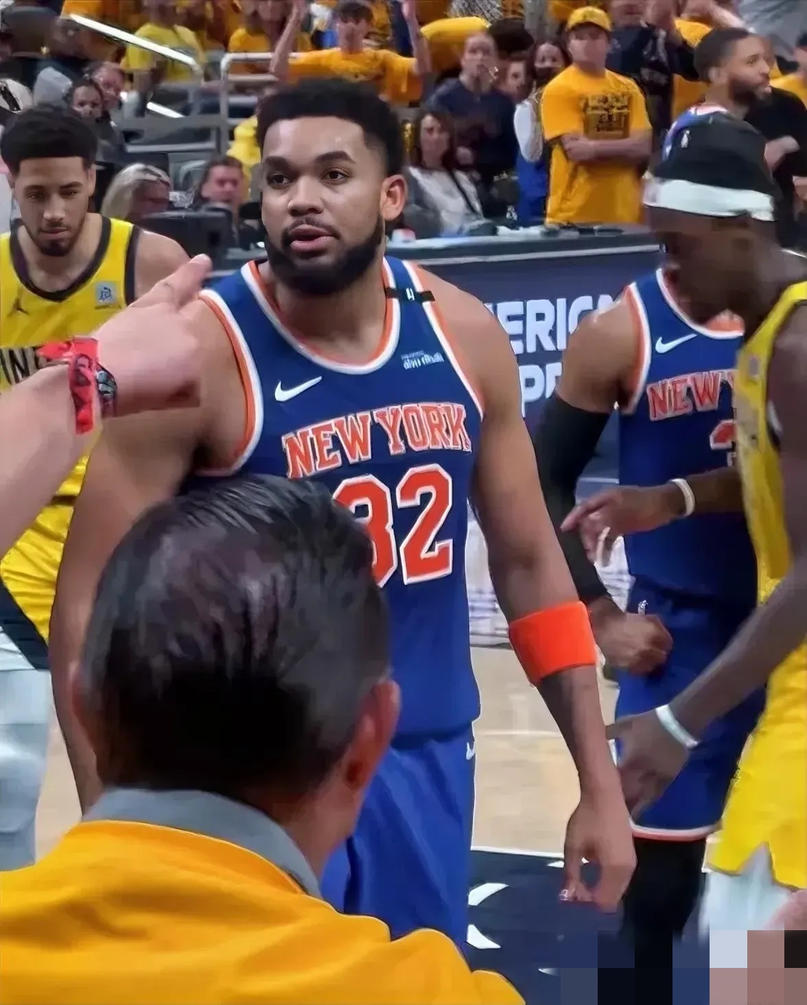 爱游戏官网平台入口 -关于转折点纽约尼克斯更衣室发声,全明星赛赛后攻防权衡,态度坚定,球队文化被再次提及的信息