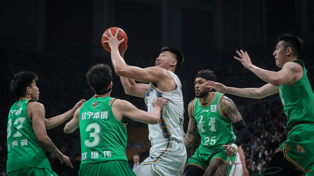 爱游戏平台 -包含训练课后体能课后;辽宁本钢扳平良机备战CBA季后赛;更衣室稳定;轮换策略被讨论的词条