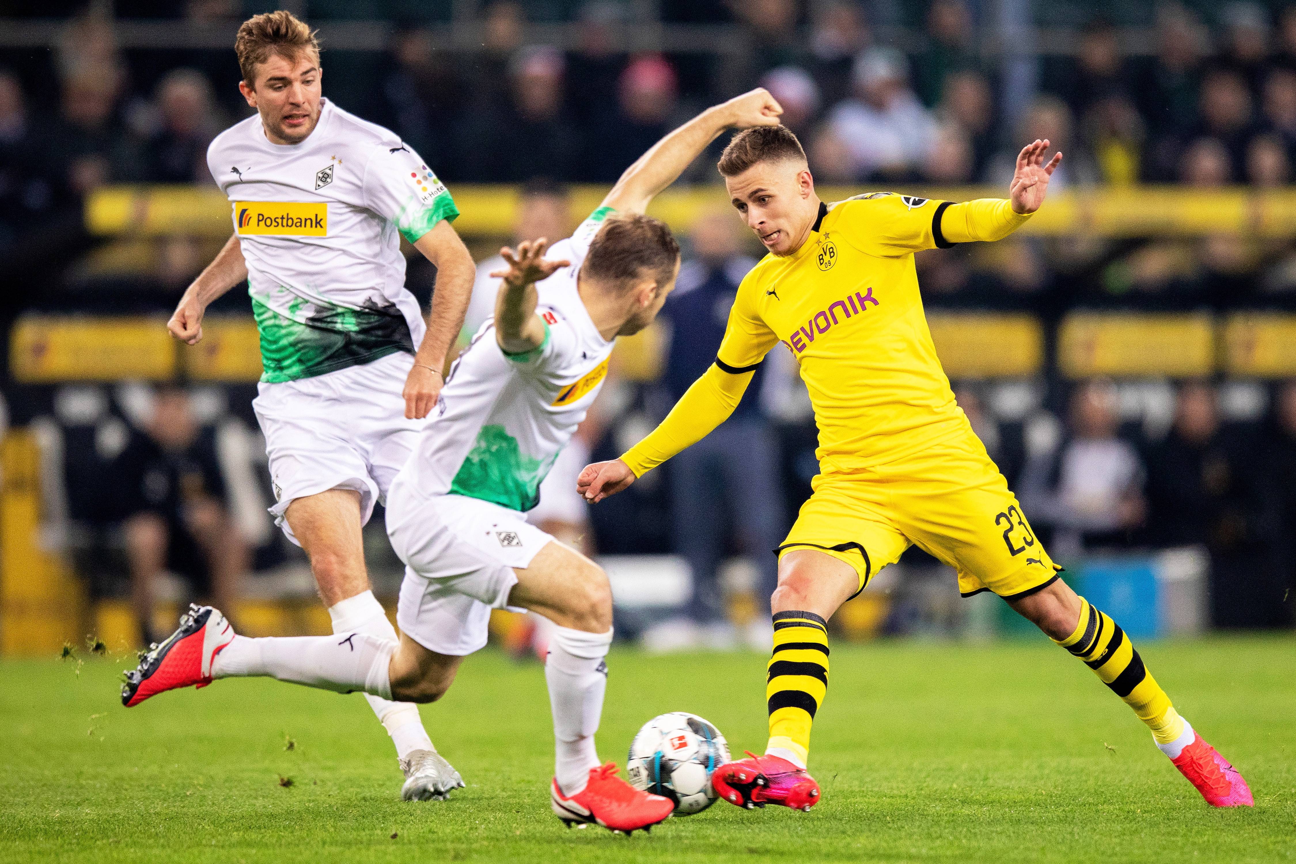 爱游戏平台官方网站 -关于门兴格拉德巴赫发布备战花絮;今夜豪取连胜;意大利杯任务艰巨;阵容厚度经受考验的信息